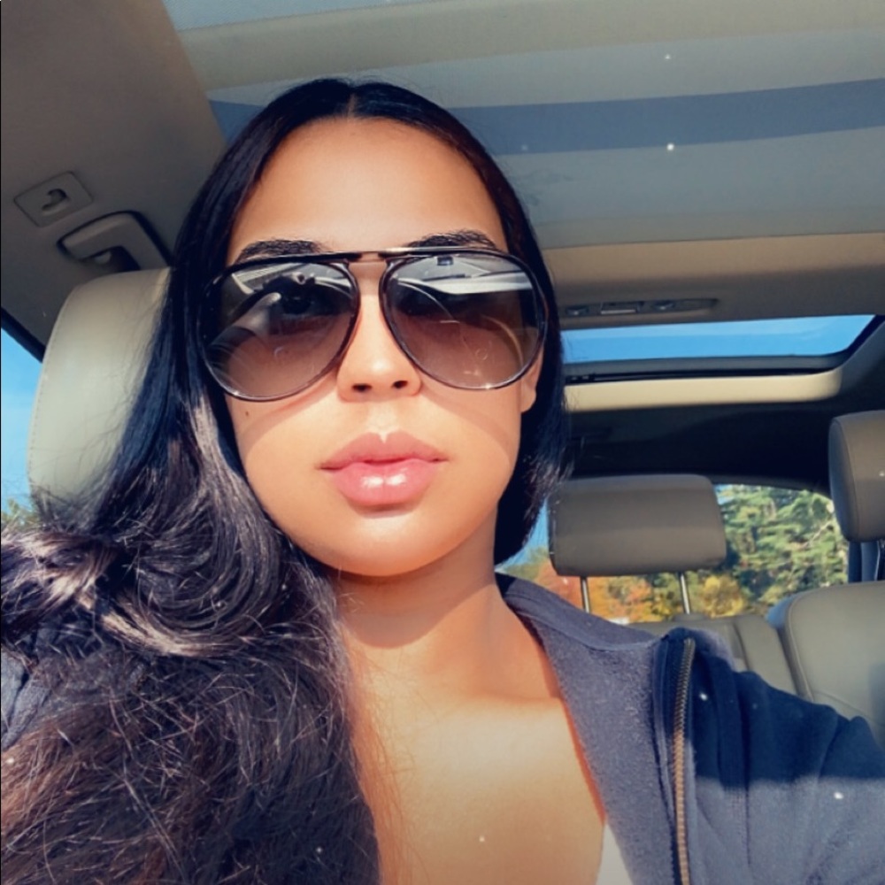 Meet your Posher, Leida